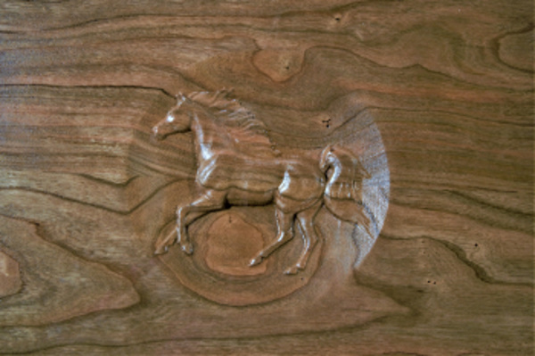 Wooden-CNC-design-horse-shoe-table